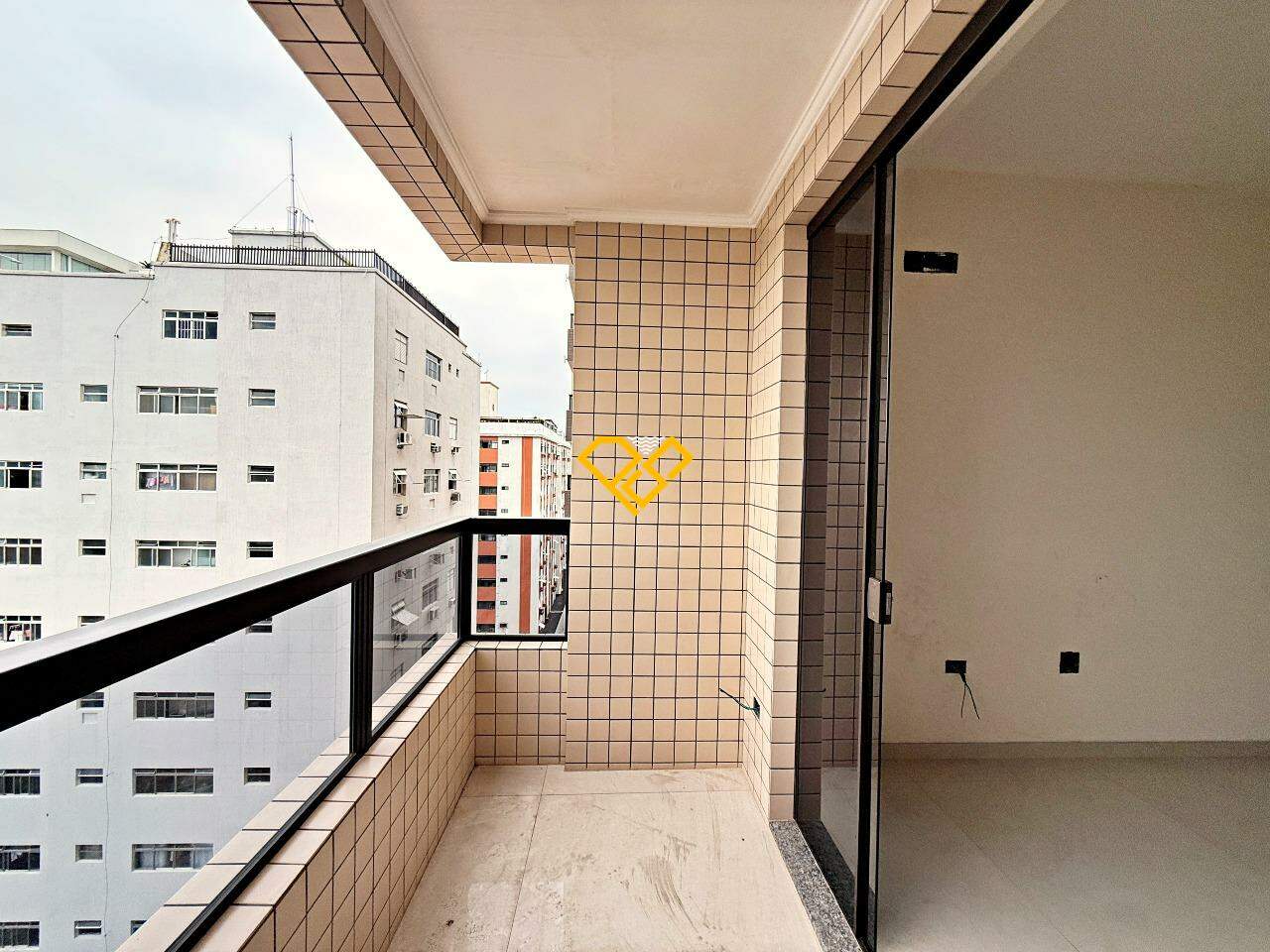 Apartamento à venda no Embaré: Varanda