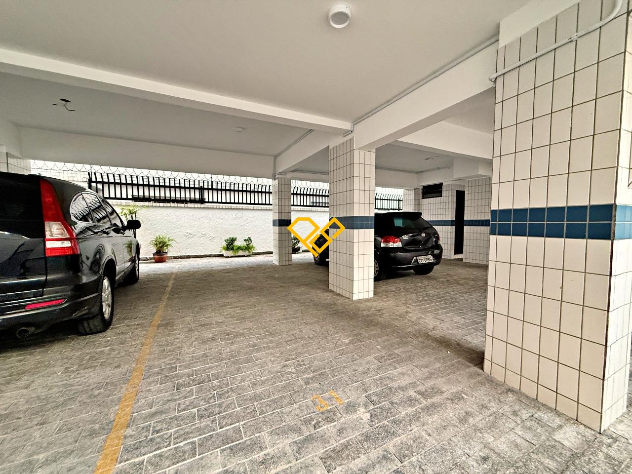 Apartamento à venda no Embaré: Garagem