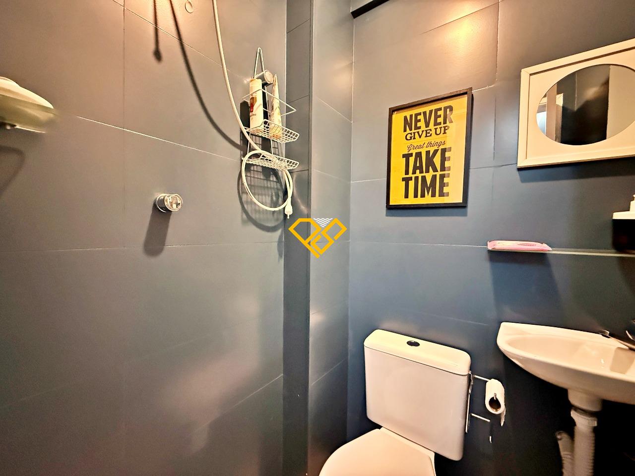 Apartamento à venda no Embaré: Wc de serviço