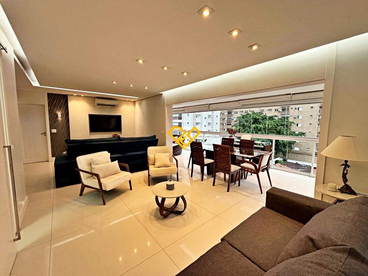 Apartamento à venda no Embaré: Sala e varanda