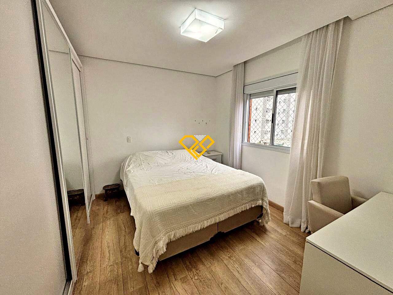 Apartamento à venda no Embaré: Suíte 3