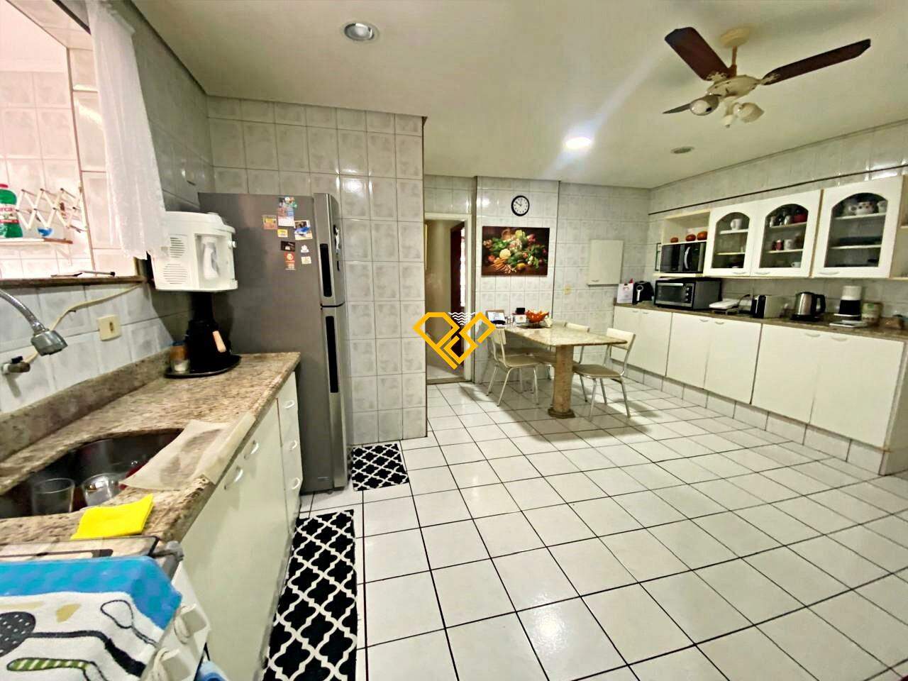 Apartamento à venda no Gonzaga: Cozinha