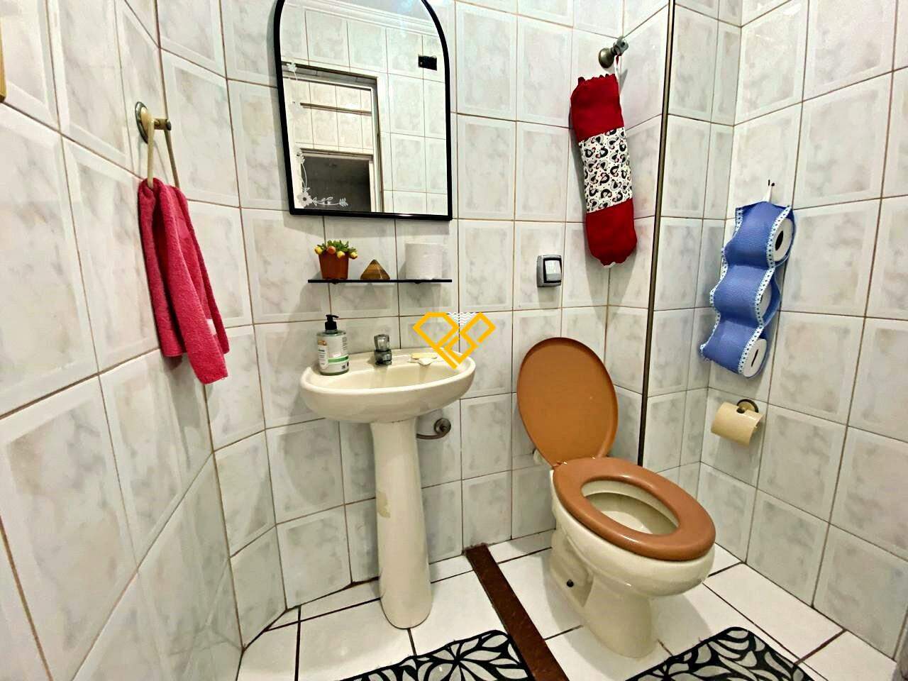 Apartamento à venda no Gonzaga: Wc de serviço