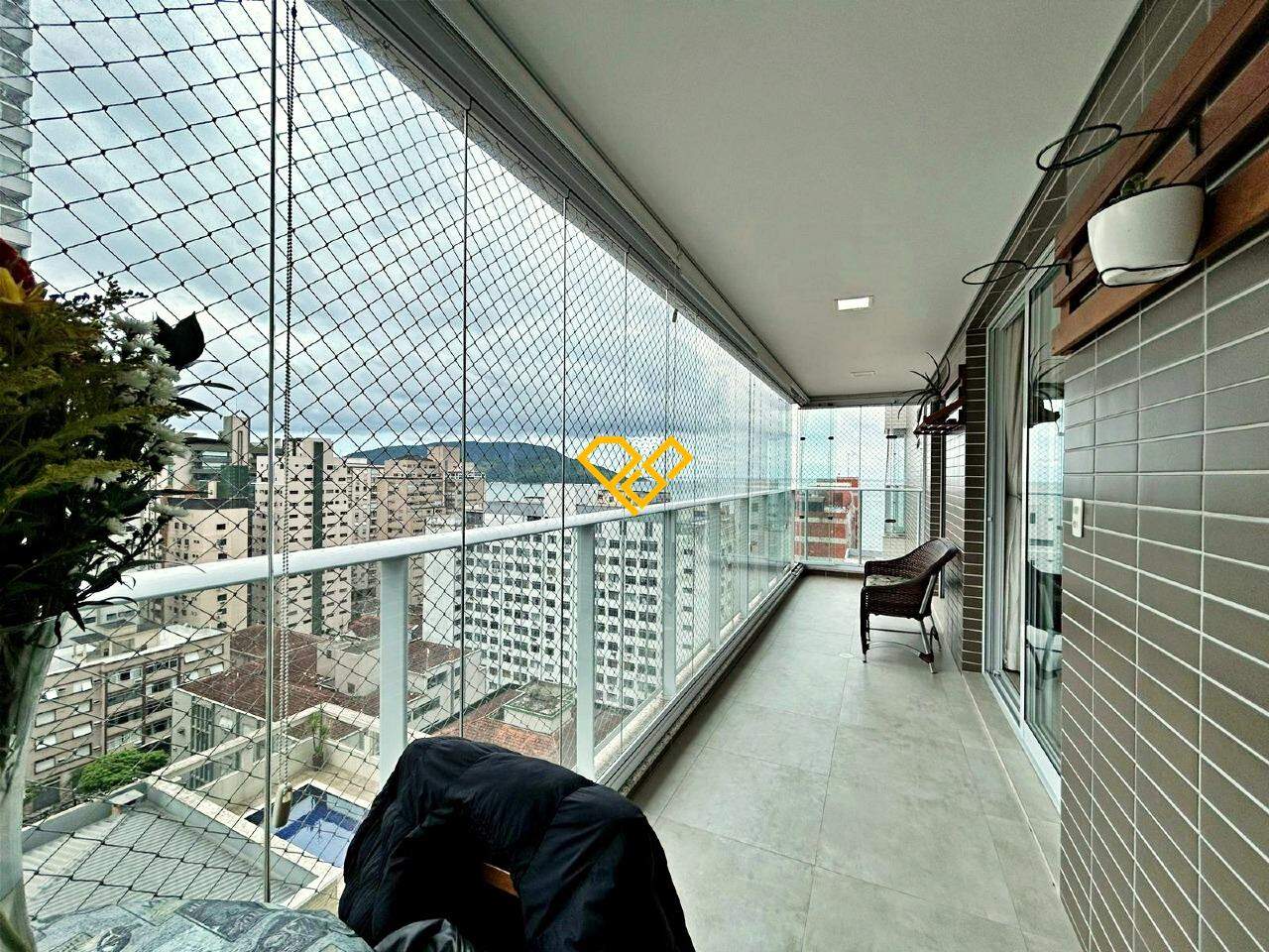 Apartamento para aluguel no Embaré: Varanda