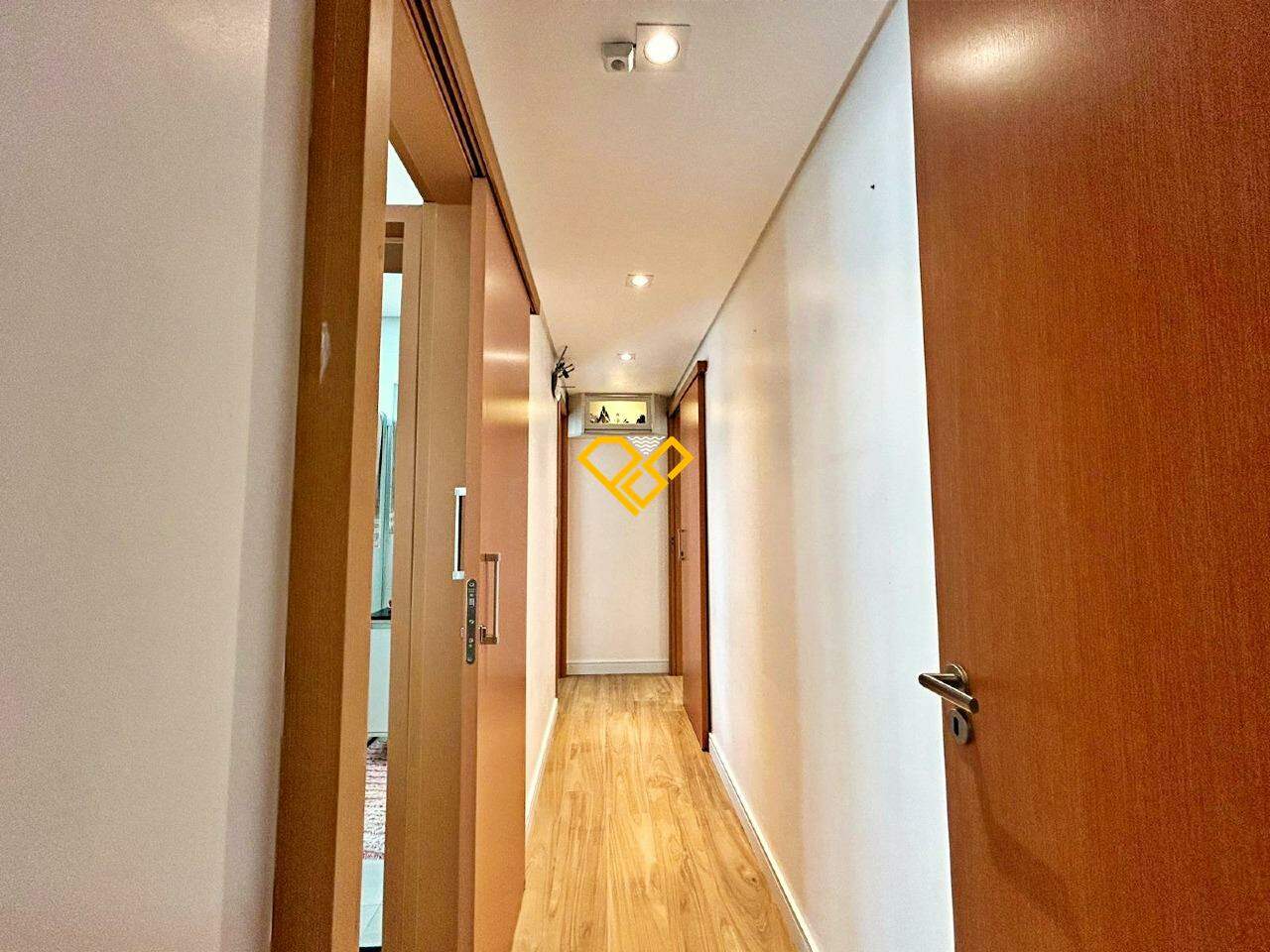 Apartamento para aluguel no Embaré: Área íntima