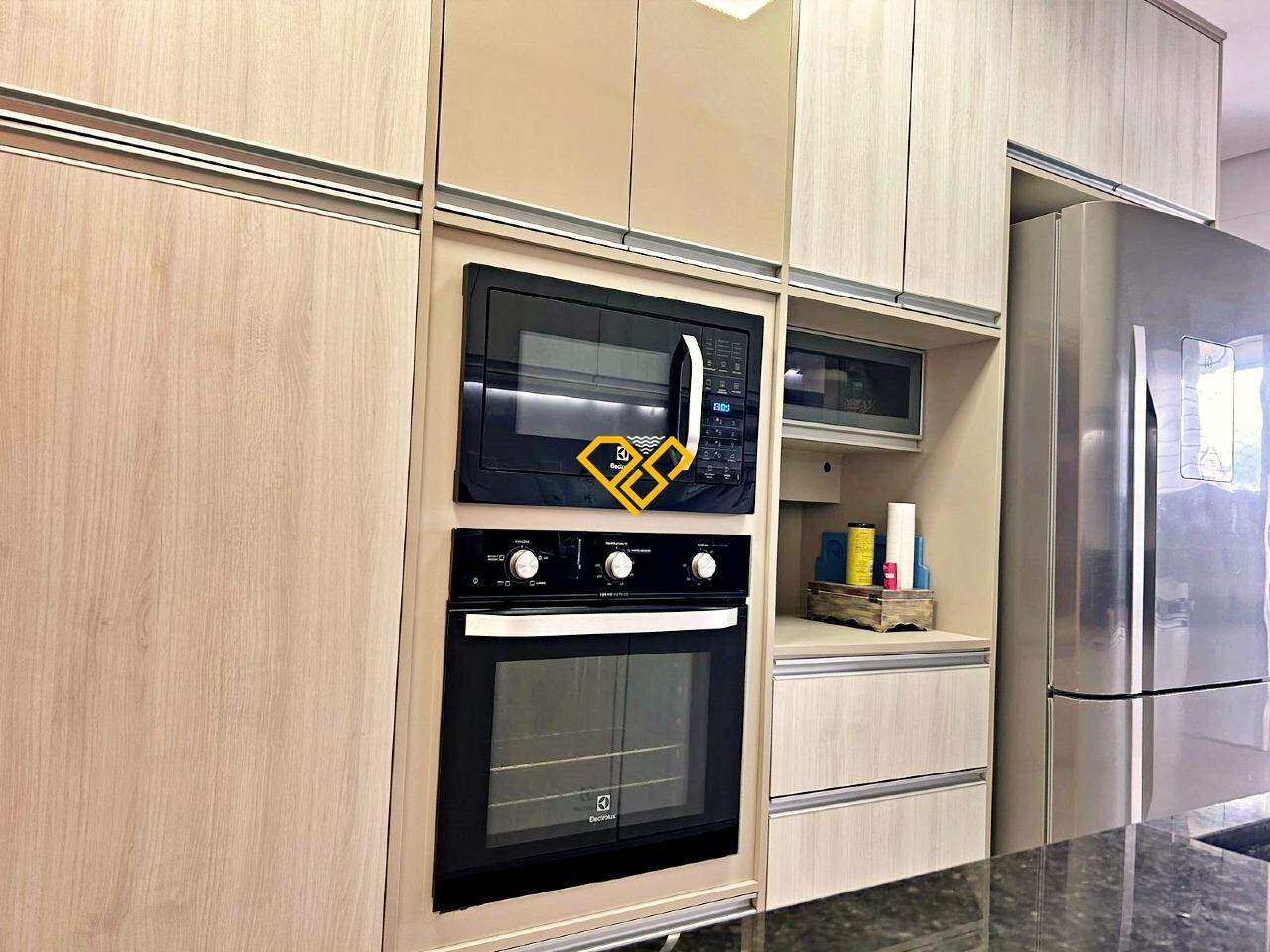 Apartamento para aluguel no Embaré: Cozinha