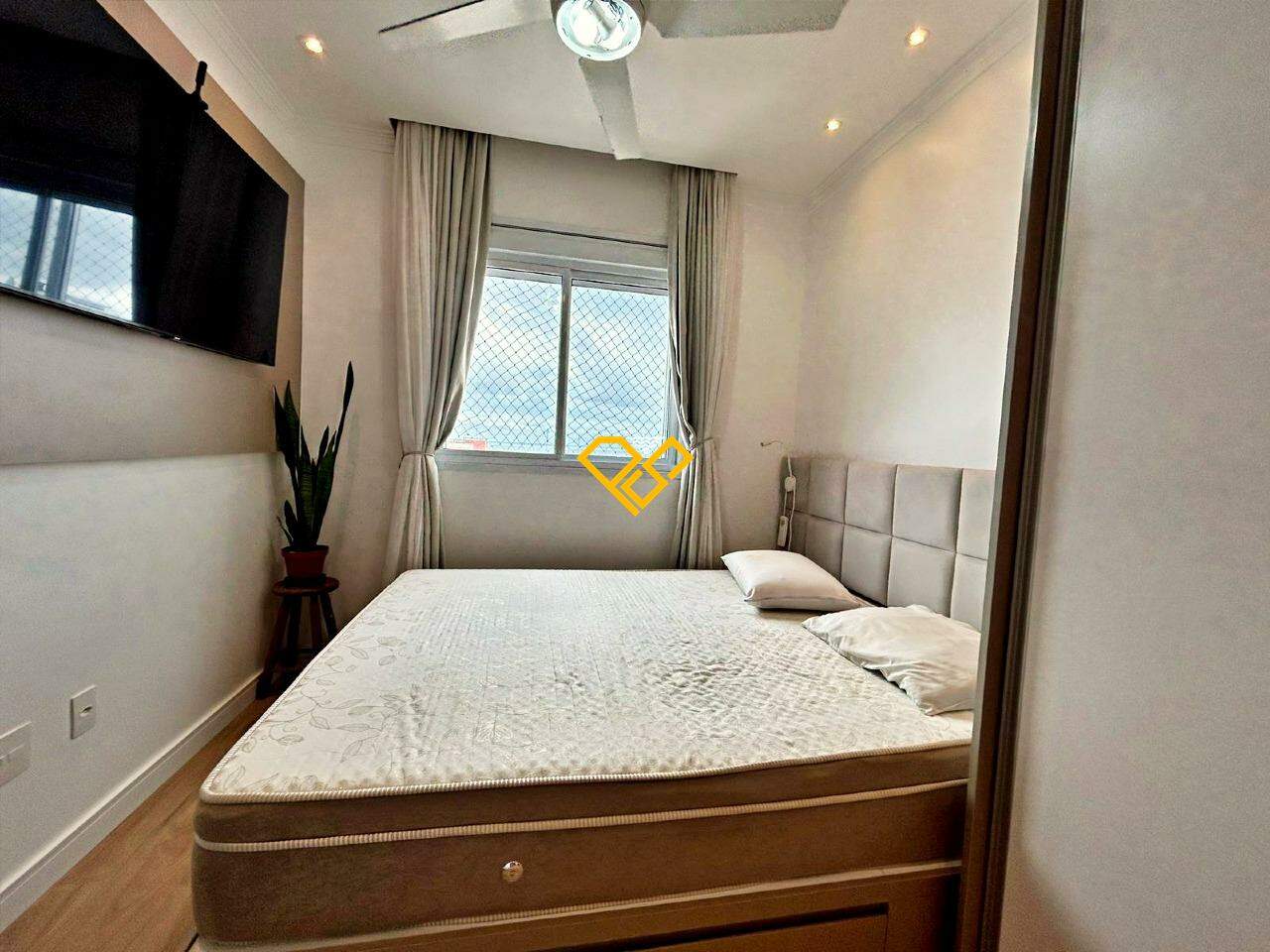 Apartamento para aluguel no Embaré: Suíte 1