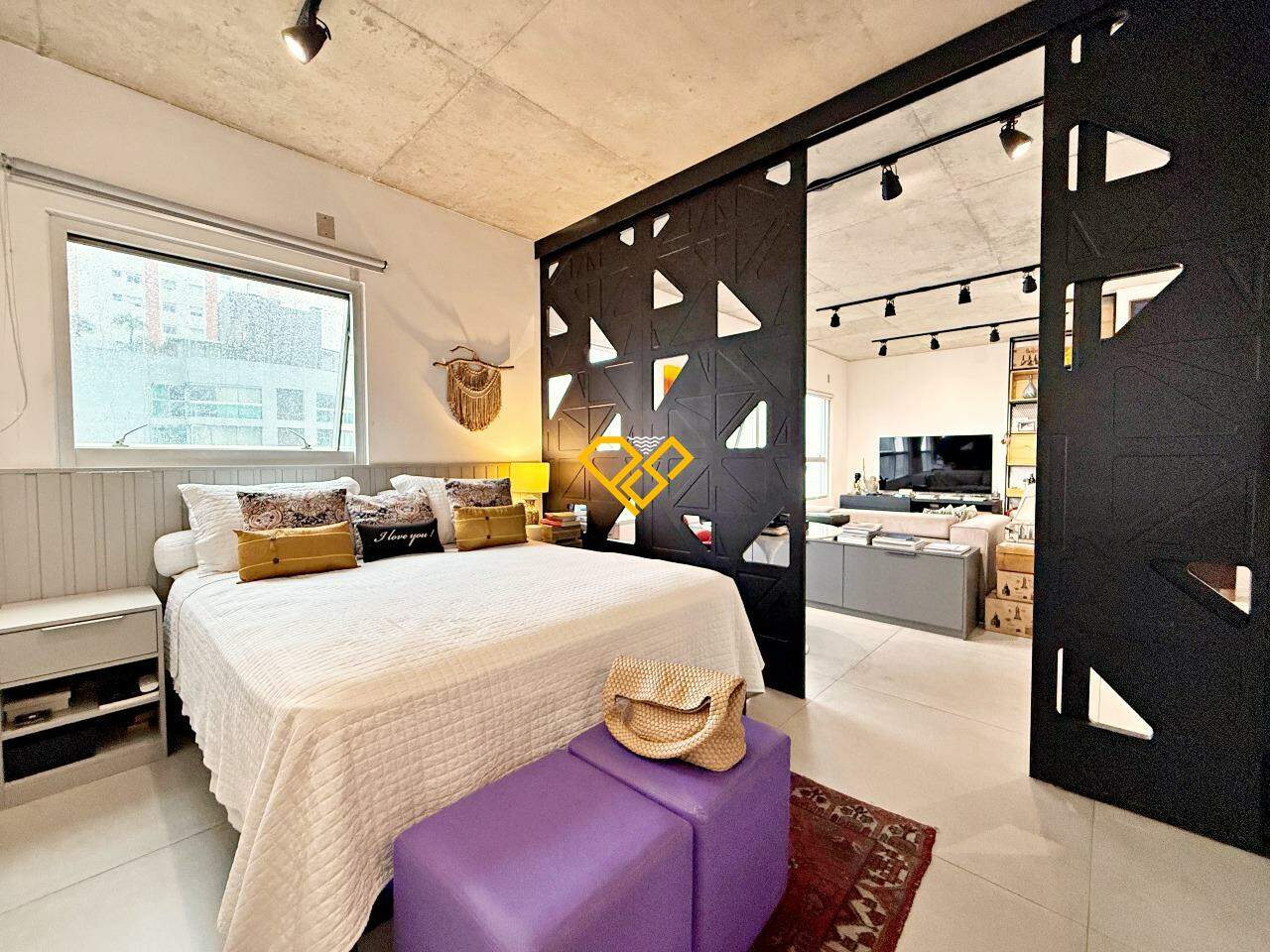 Apartamento à venda no Embaré: Dormitório suíte