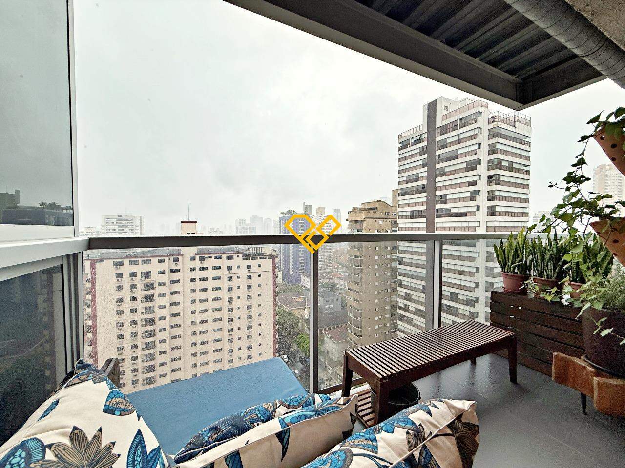 Apartamento à venda no Embaré: Varanda