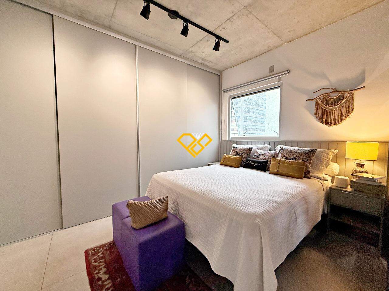 Apartamento à venda no Embaré: Dormitório suíte