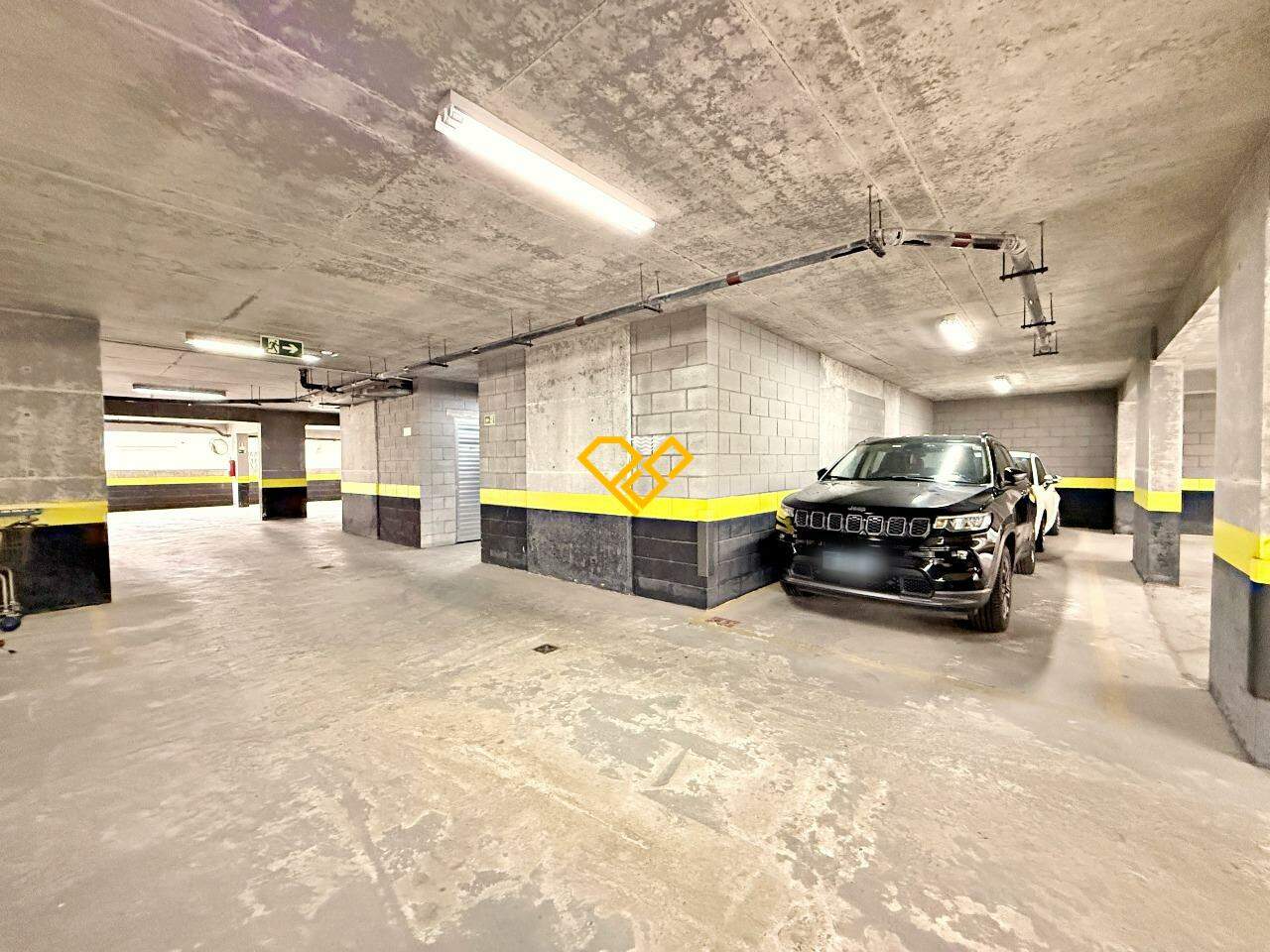 Apartamento à venda no Embaré: Garagem