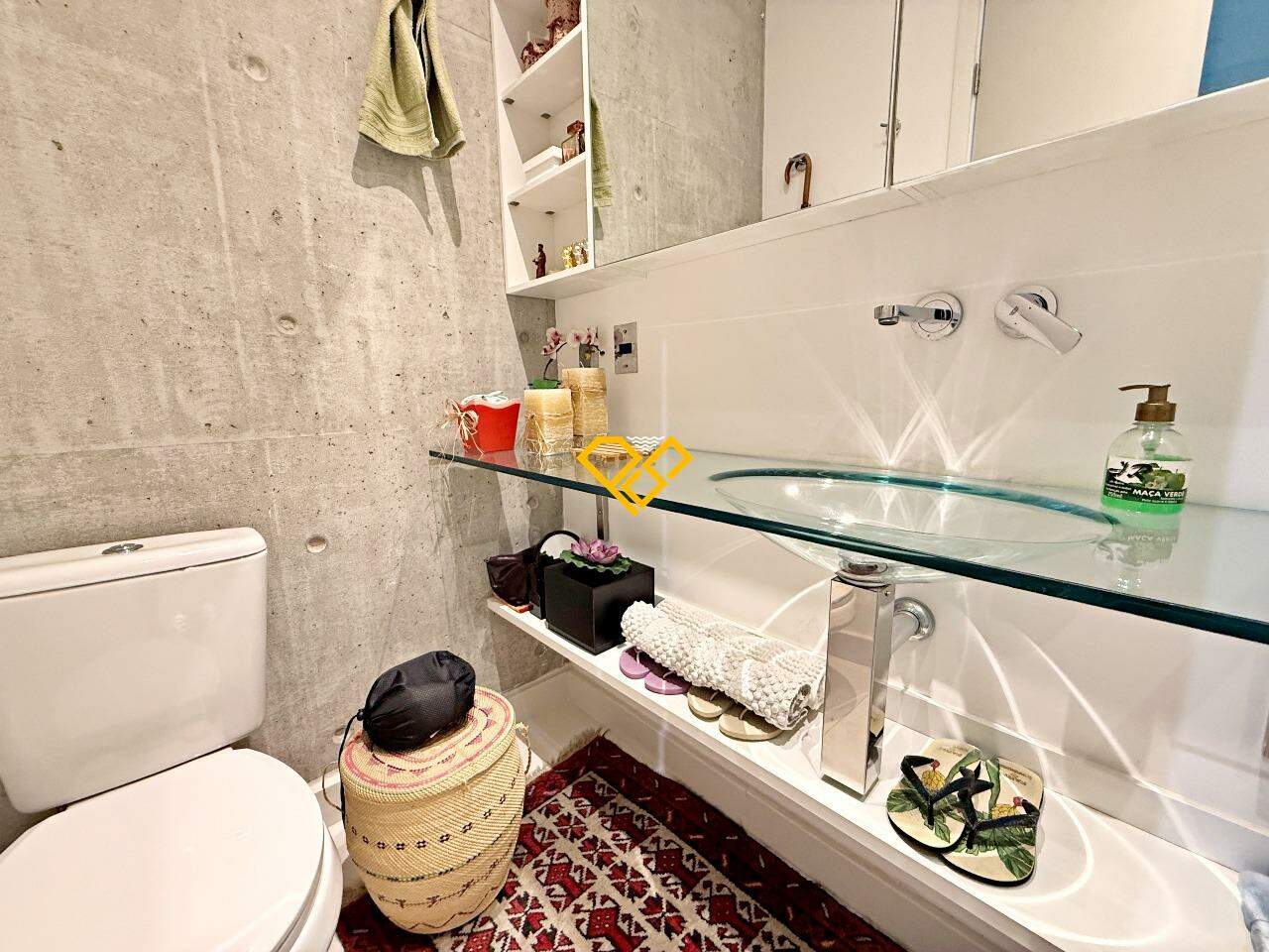 Apartamento à venda no Embaré: Wc social