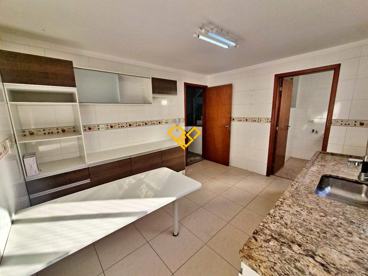 Casa à venda no Macuco: Cozinha