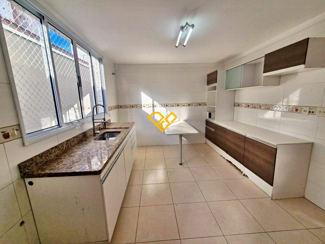 Casa à venda no Macuco: Cozinha