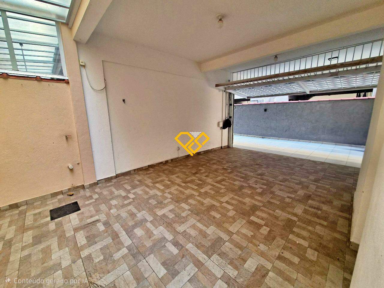Casa à venda no Macuco: Garagem