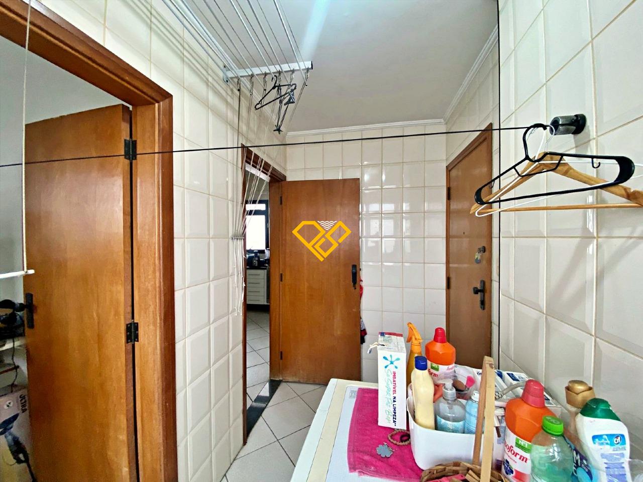 Apartamento à venda no Gonzaga: Área de serviço