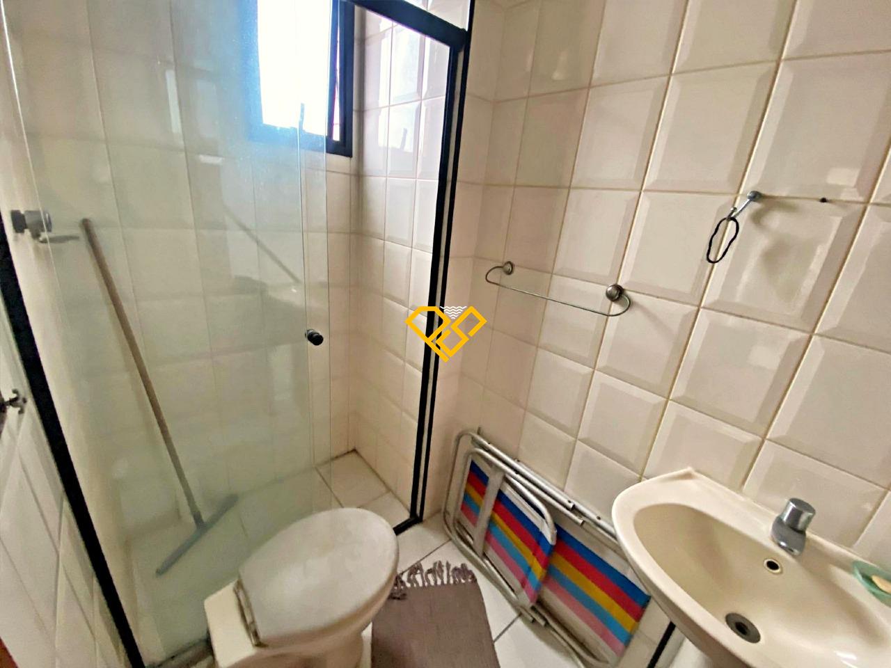 Apartamento à venda no Gonzaga: Wc de serviço