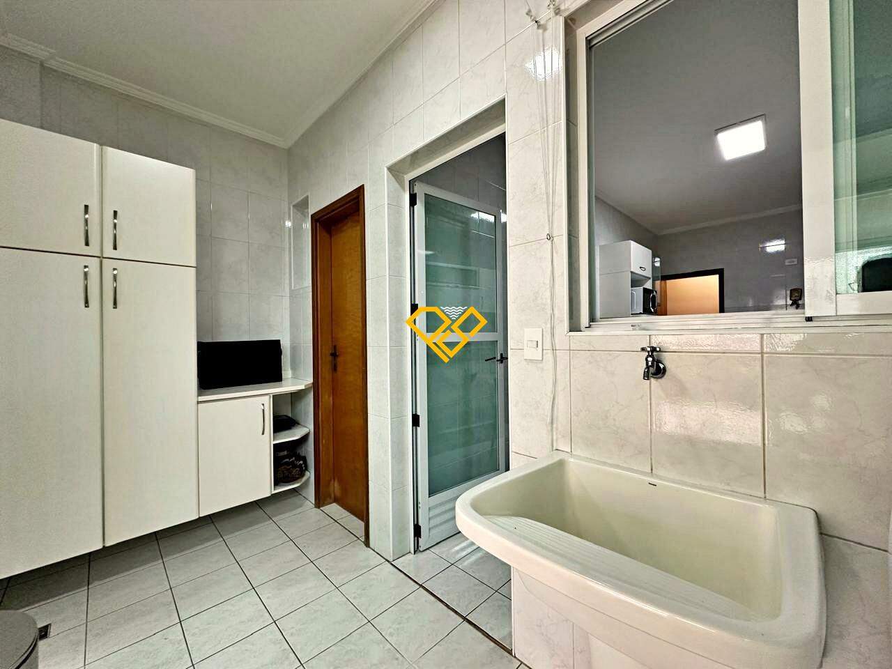 Garden à venda no Gonzaga: Área de serviço