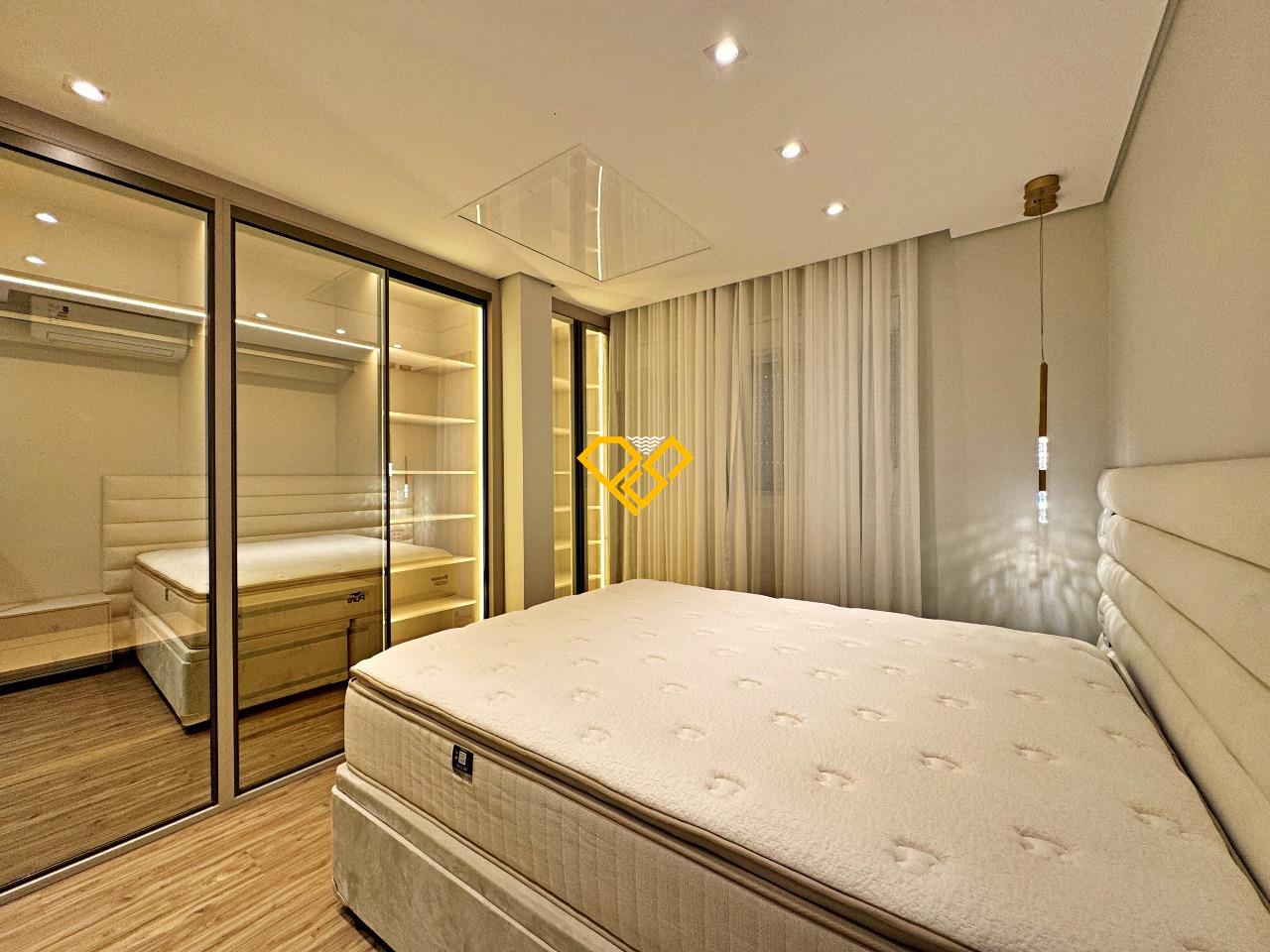 Cobertura para aluguel no Embaré: Suíte 1 master - 1° piso