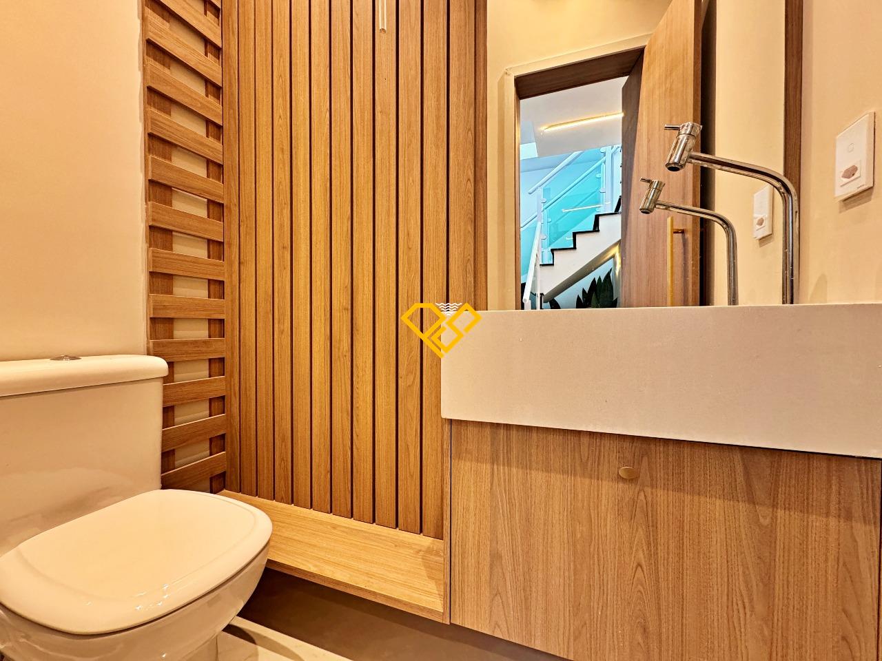 Cobertura para aluguel no Embaré: Lavabo - 1° piso