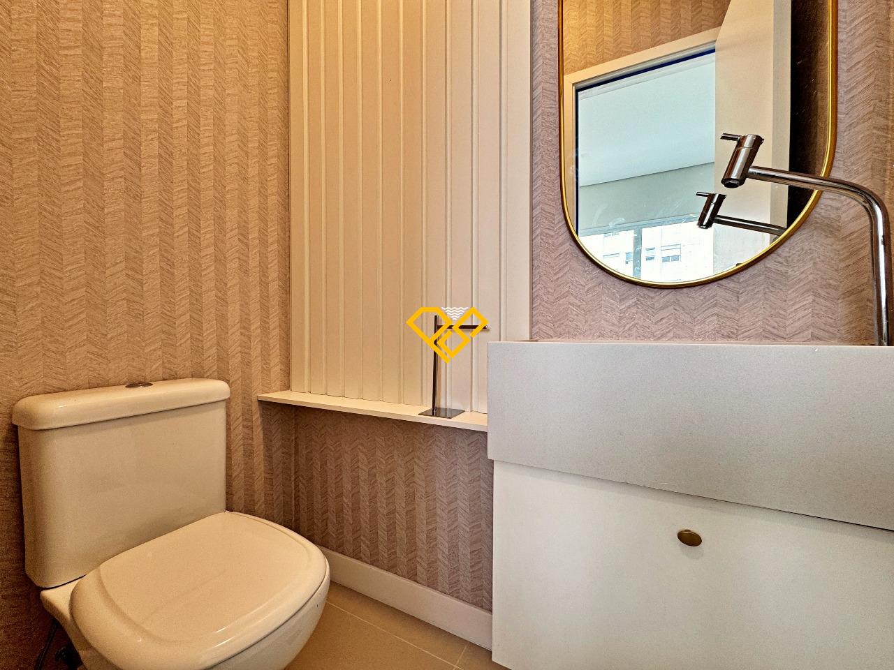 Cobertura para aluguel no Embaré: Lavabo - 2° piso