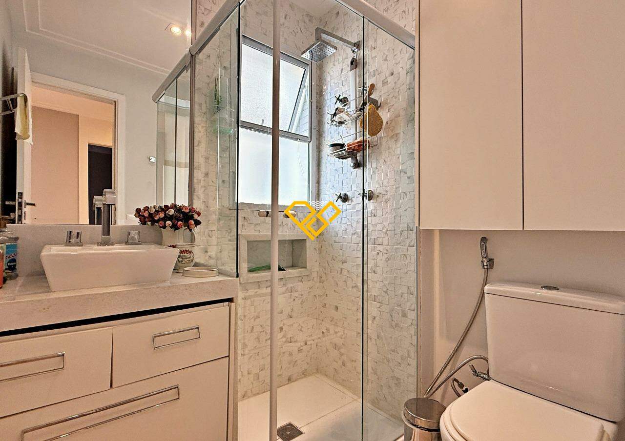 Apartamento para aluguel no José Menino: Wc social