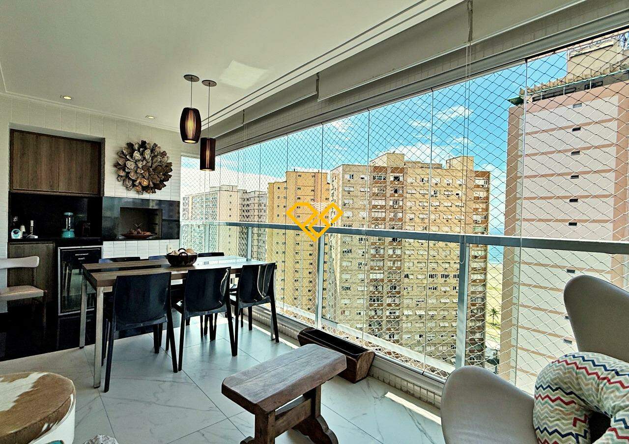 Apartamento para aluguel no José Menino: Varanda com churrasqueira