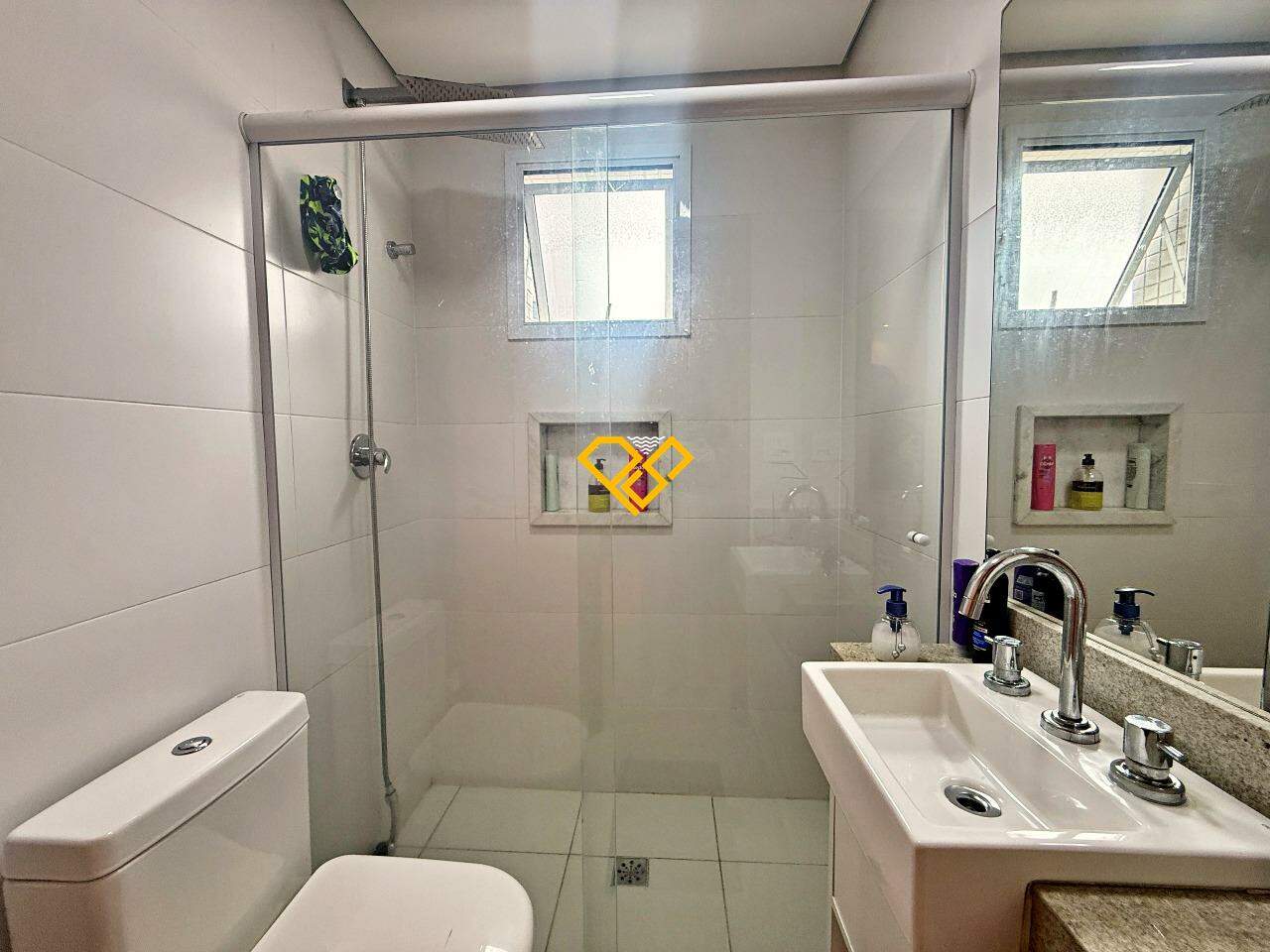 Apartamento à venda no Gonzaga: Wc social