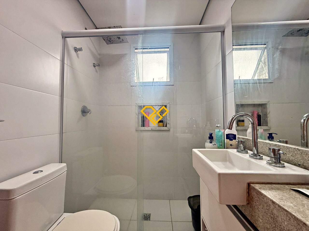 Apartamento à venda no Gonzaga: Wc suíte