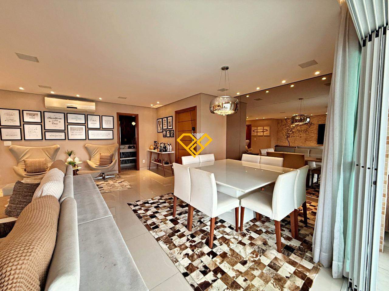 Apartamento à venda no Gonzaga: Sala