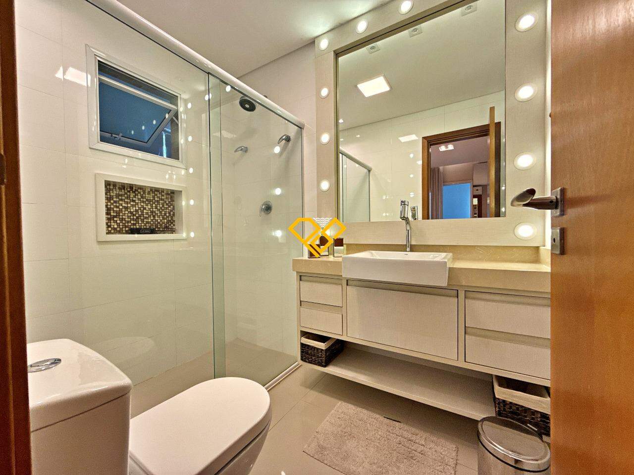 Apartamento à venda no Gonzaga: Wc suíte 1 - master