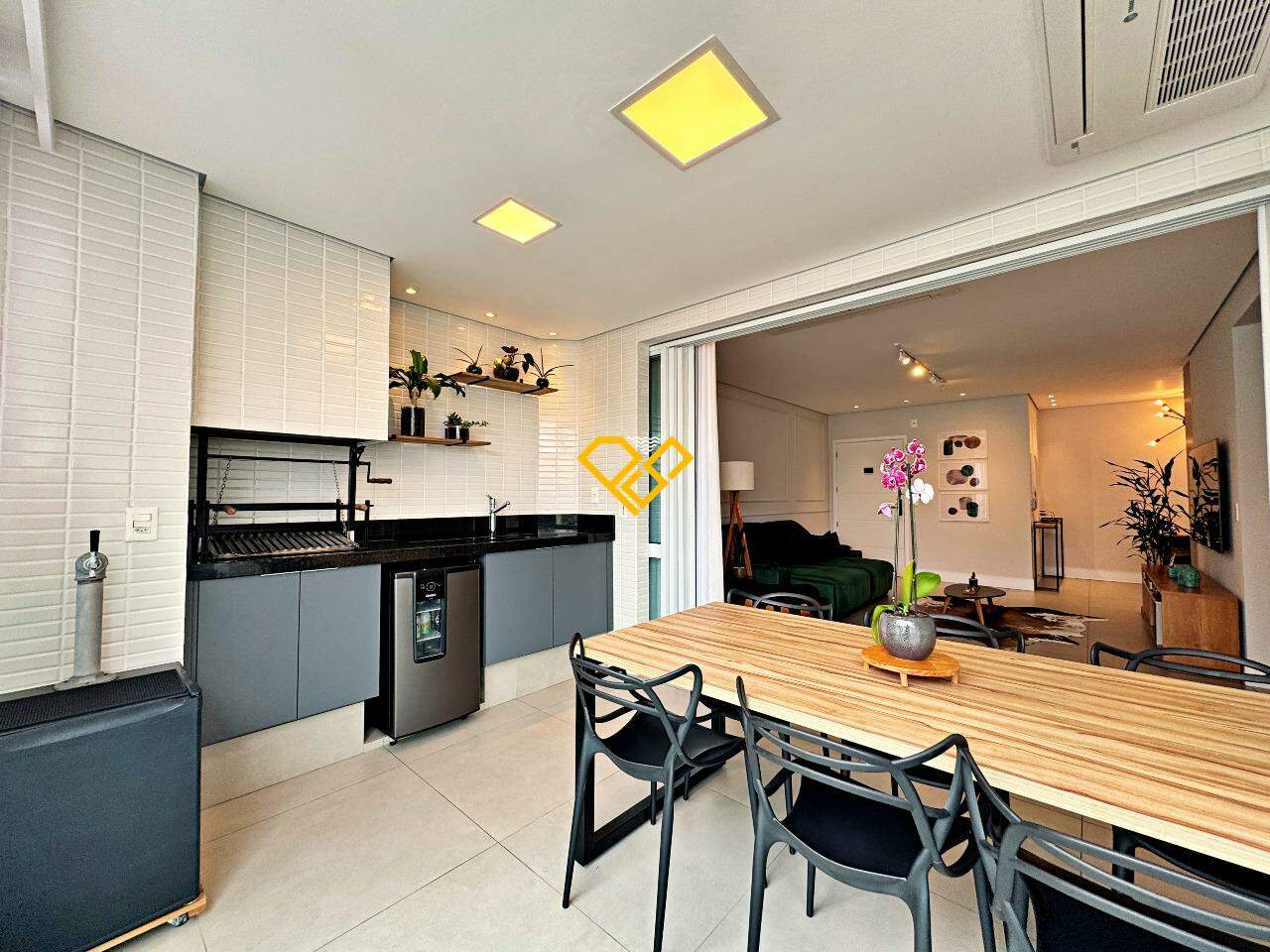 Apartamento à venda no Pompéia: Varanda