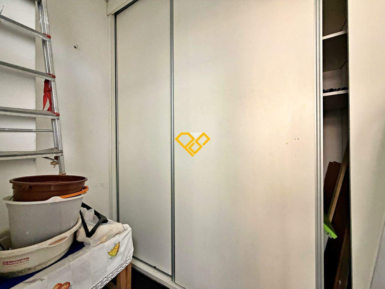Apartamento à venda no José Menino: Dependência