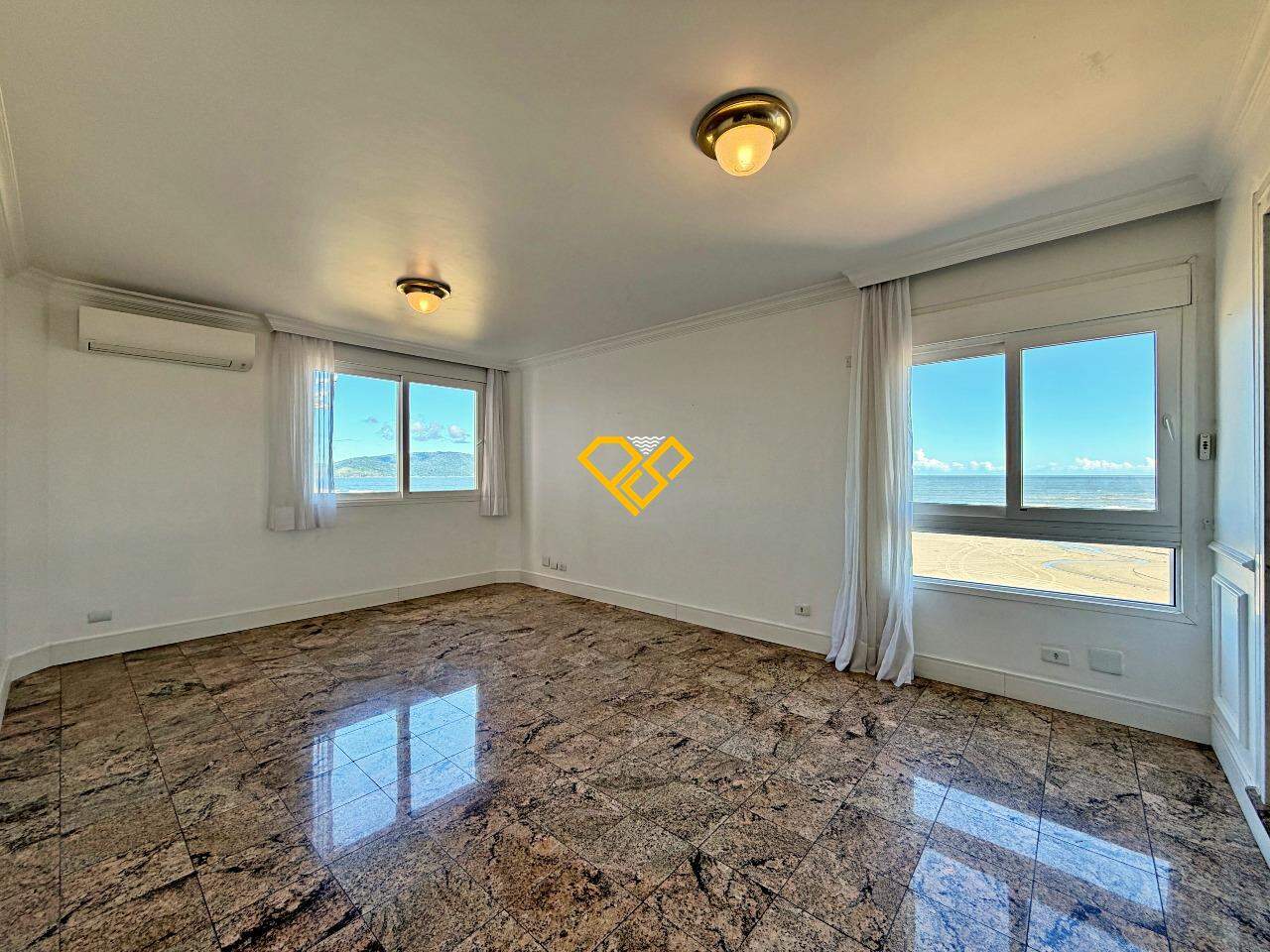 Apartamento à venda no José Menino: Sala