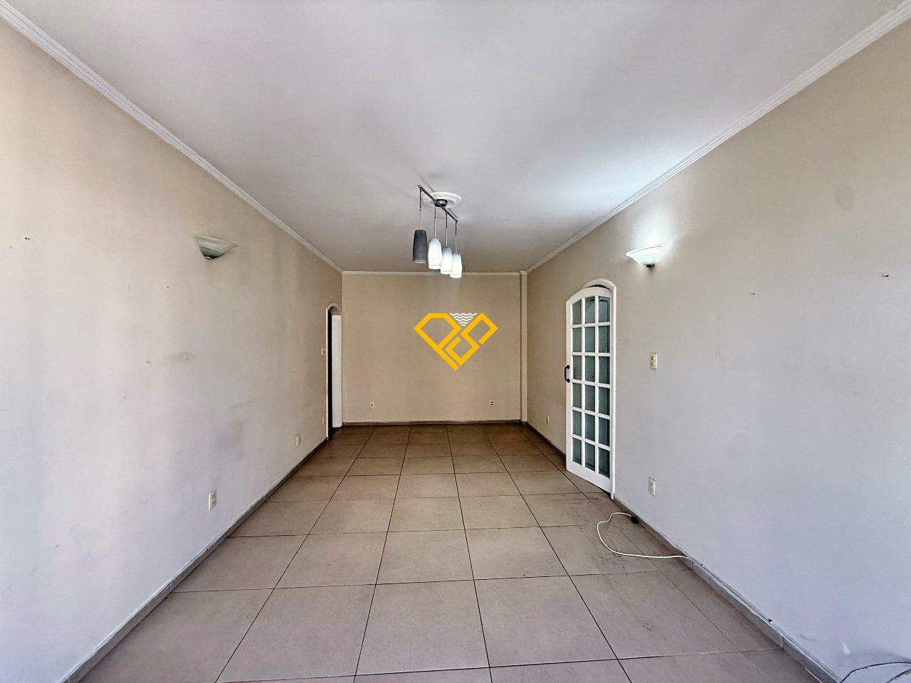 Apartamento à venda no Ponta da Praia: Sala
