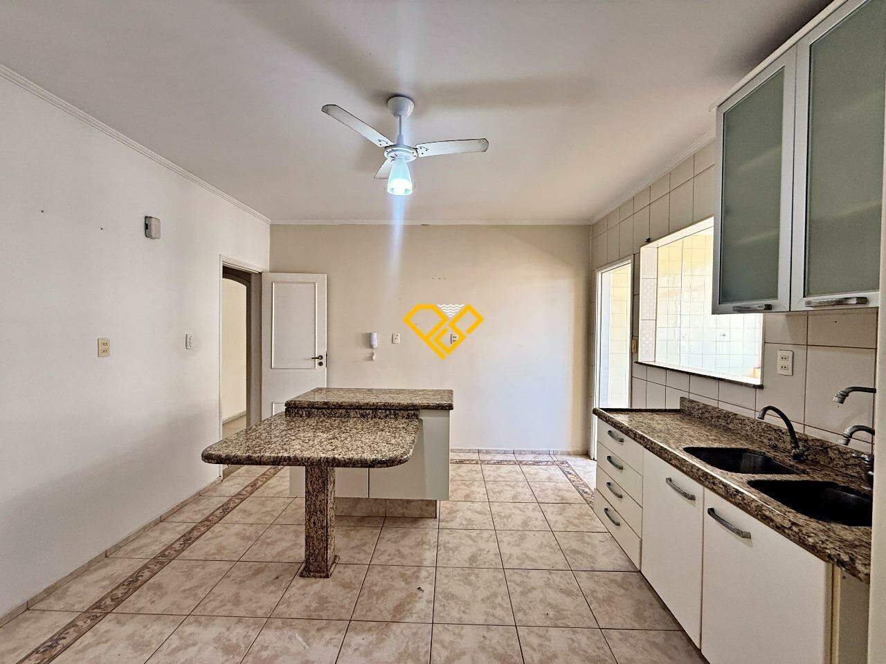 Apartamento à venda no Ponta da Praia: COzinha
