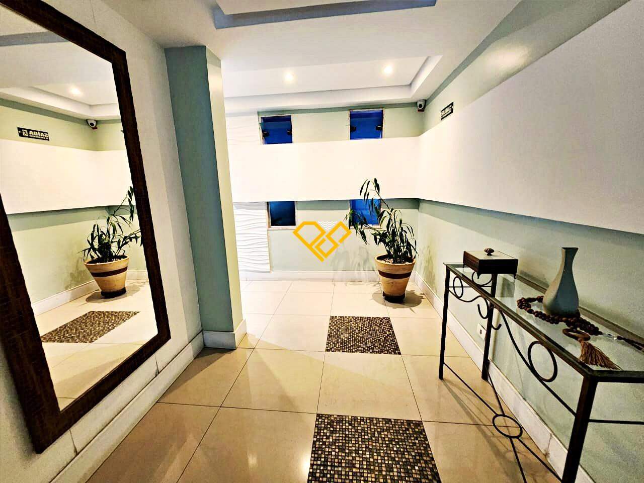 Apartamento à venda no Gonzaga: Hall social do condomínio