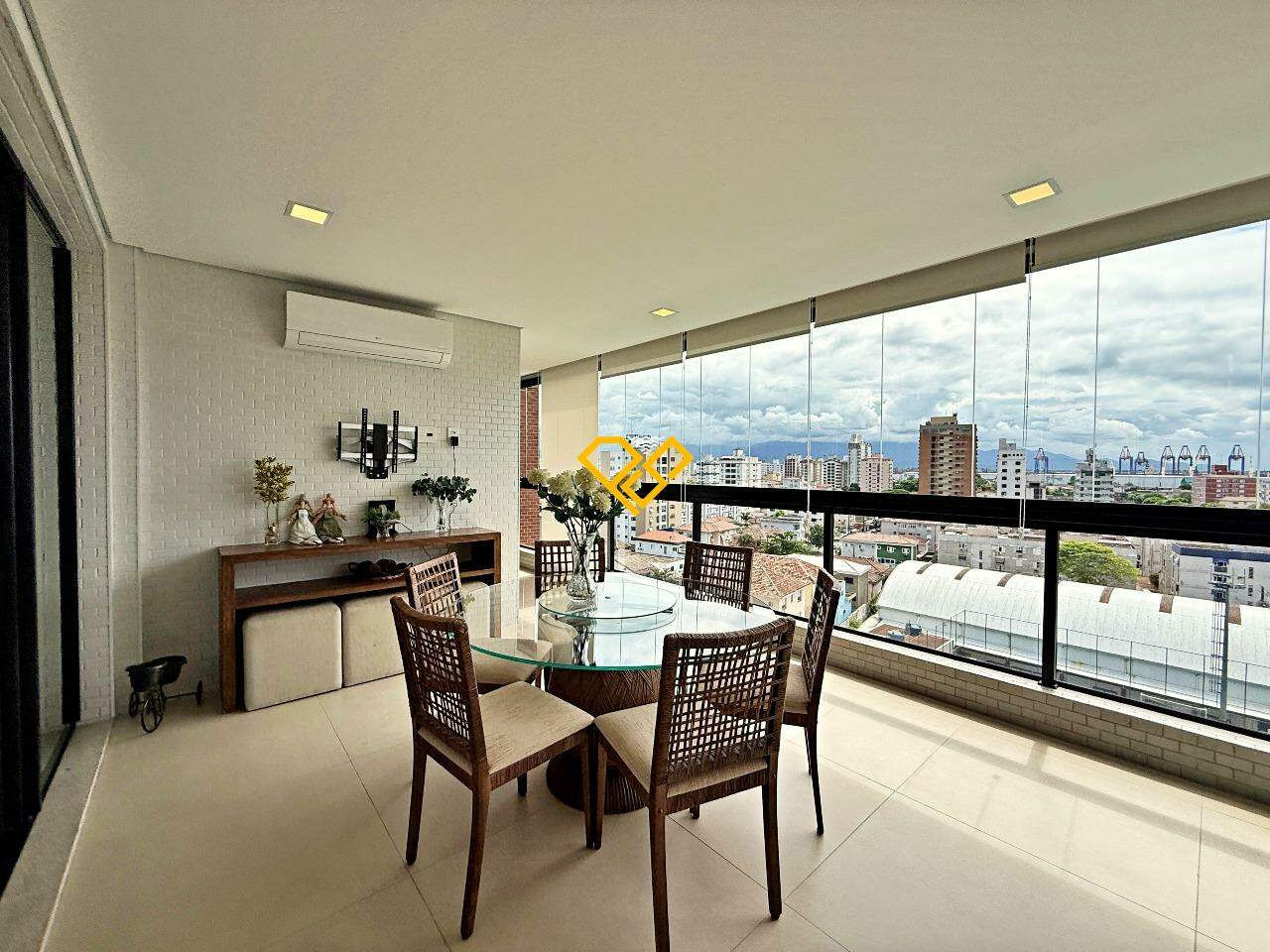 Apartamento à venda no Aparecida: Varanda