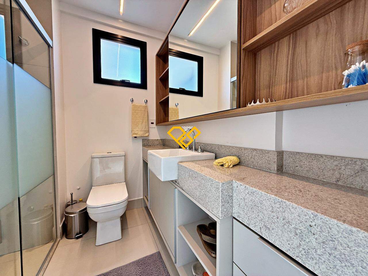 Apartamento à venda no Aparecida: Wc suíte