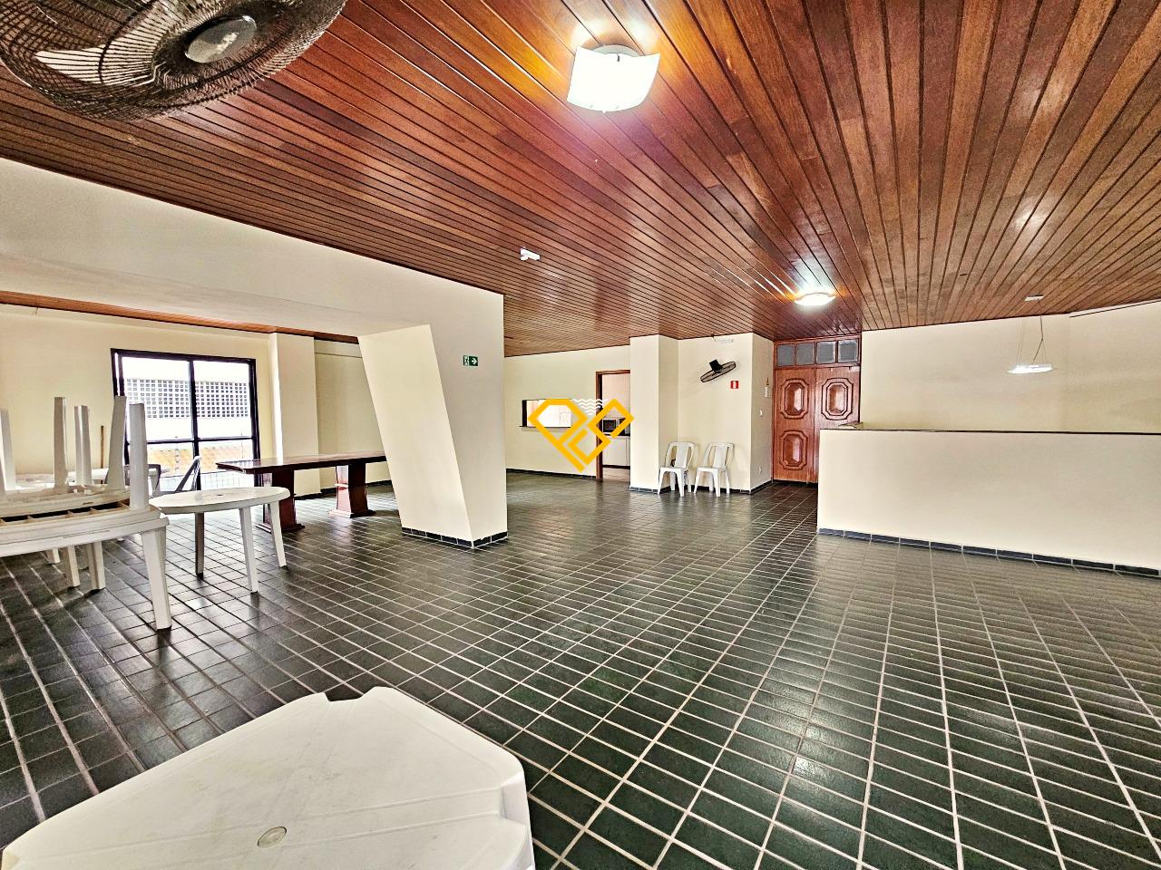 Apartamento à venda no Ponta da Praia: Lazer - salão de festas