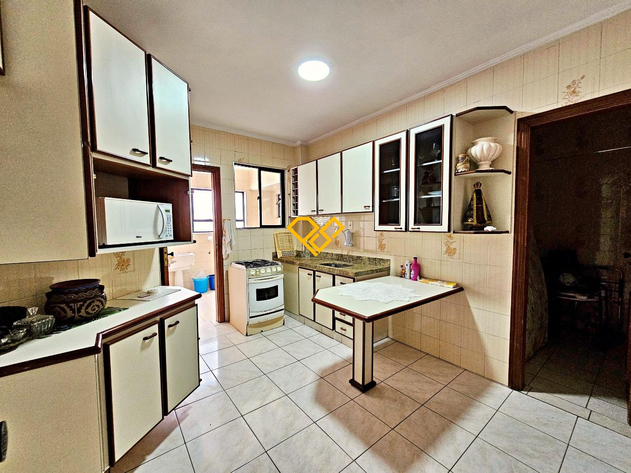Apartamento à venda no Ponta da Praia: Cozinha