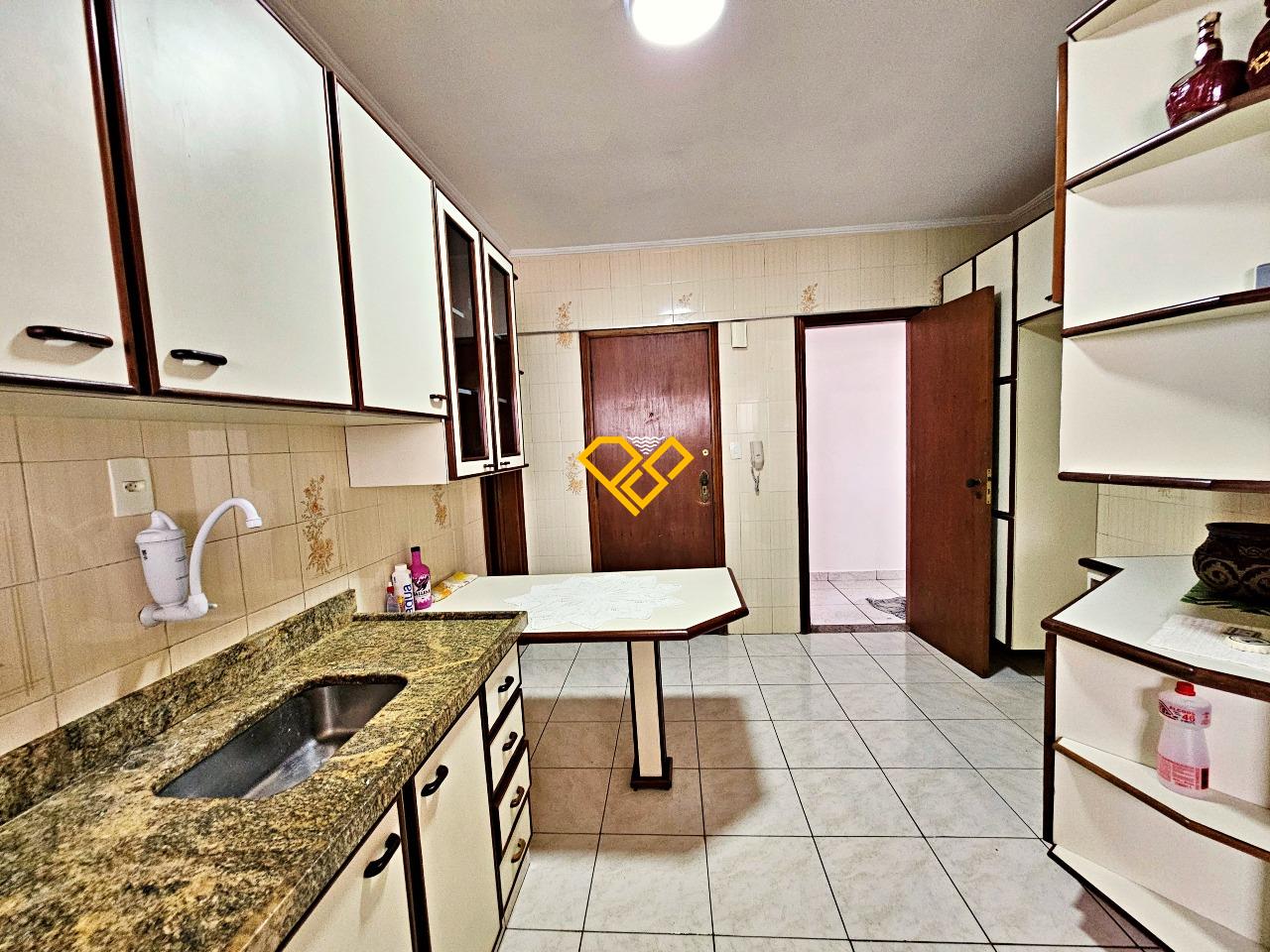 Apartamento à venda no Ponta da Praia: Cozinha