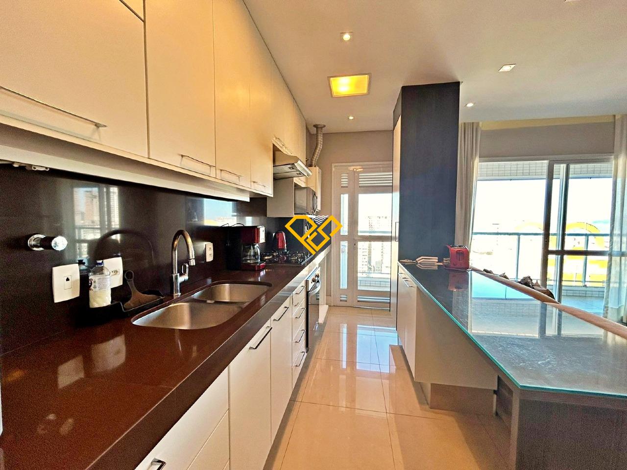 Apartamento à venda no Gonzaga: Cozinha