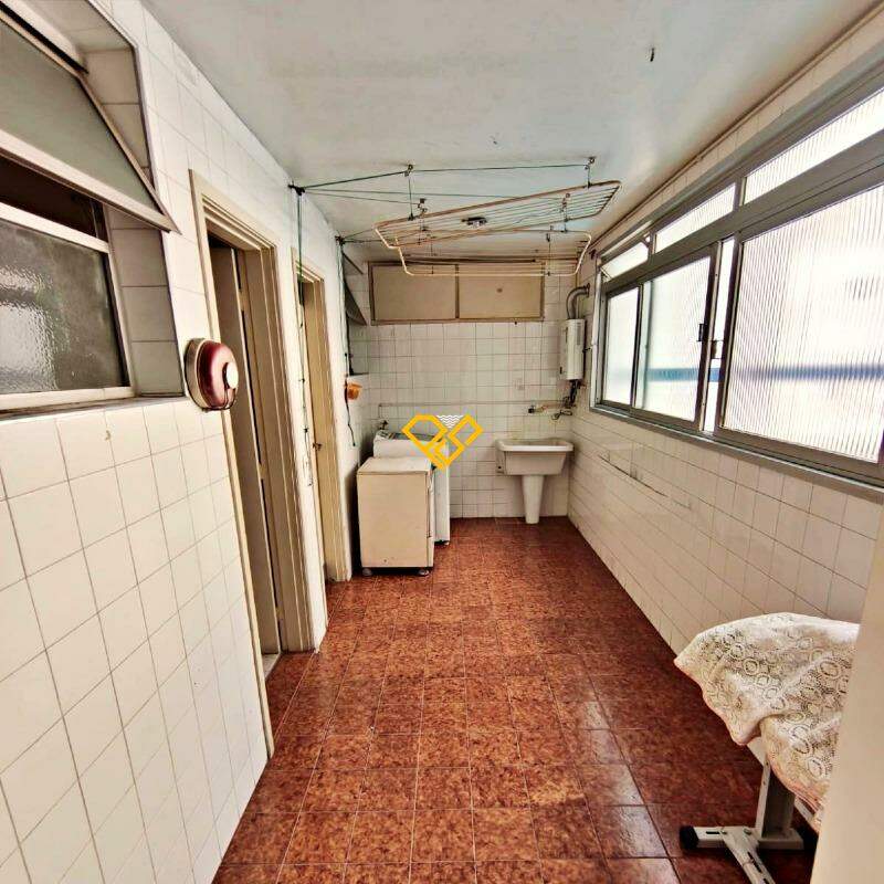 Apartamento à venda no Gonzaga: Área de serviço