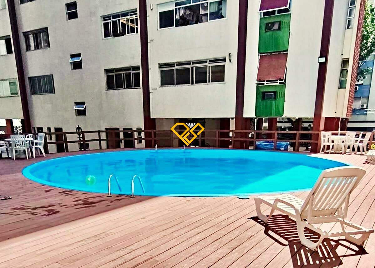 Apartamento à venda no Gonzaga: Lazer - Piscina