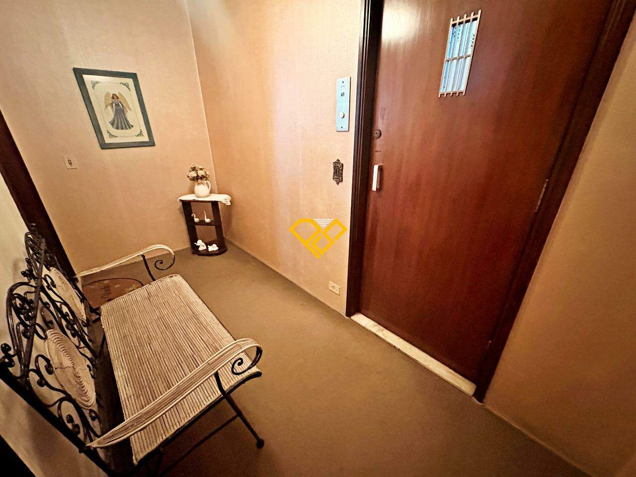 Apartamento à venda no Gonzaga: Elevador privativo