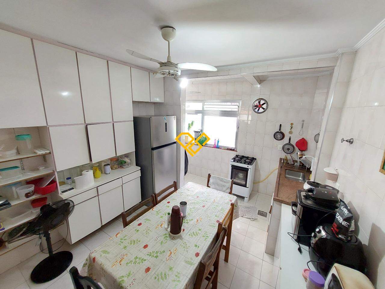 Apartamento à venda no Gonzaga: Cozinha