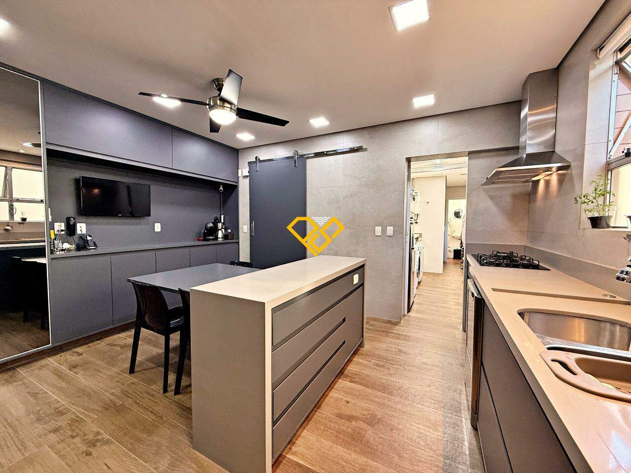 Apartamento à venda no Embaré: Cozinha