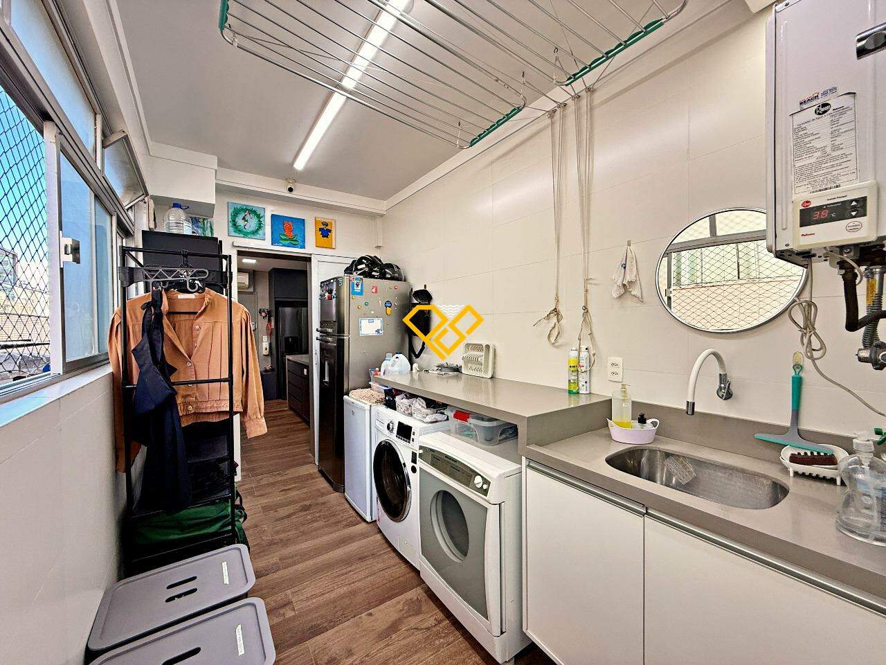 Apartamento à venda no Embaré: Área de serviço