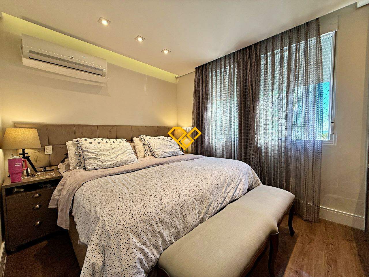 Apartamento à venda no Embaré: Suíte 1 - master